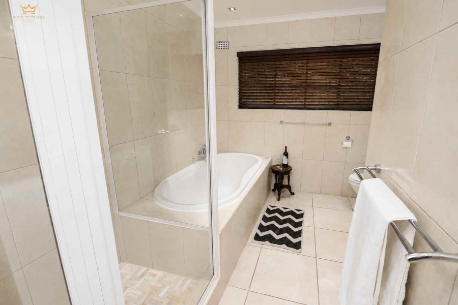 4 Bedroom Property for Sale in Bettys Bay Western Cape